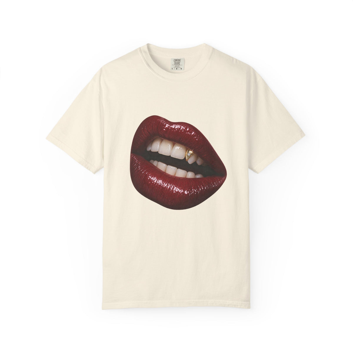 Burgundy Kiss Graphic Tee – Glossy Lips & Gold Tooth Print – Comfort Colors 1717
